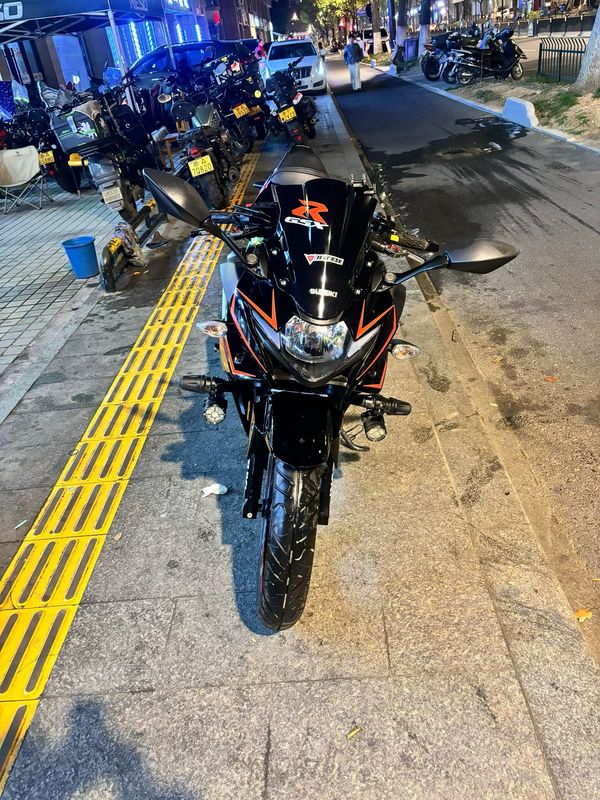二手豪爵铃木GSX250R