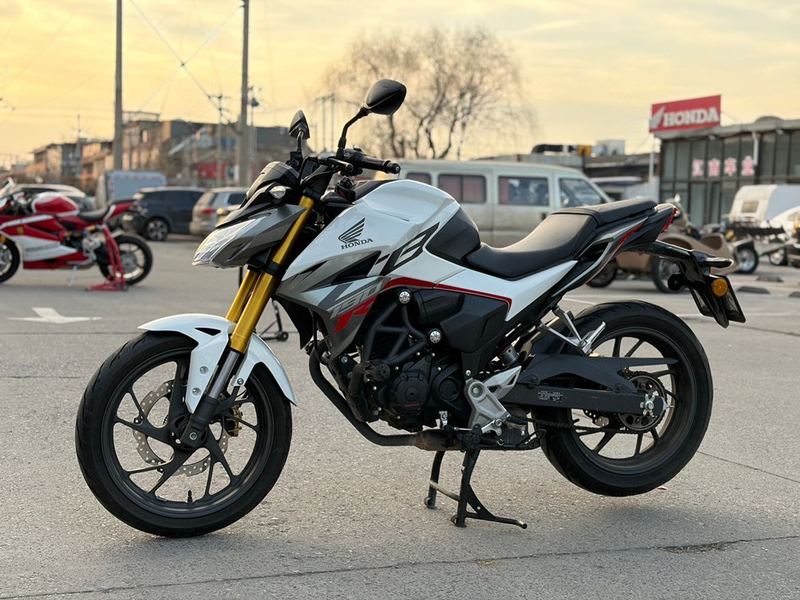 二手五羊本田CB190R 暴锋眼