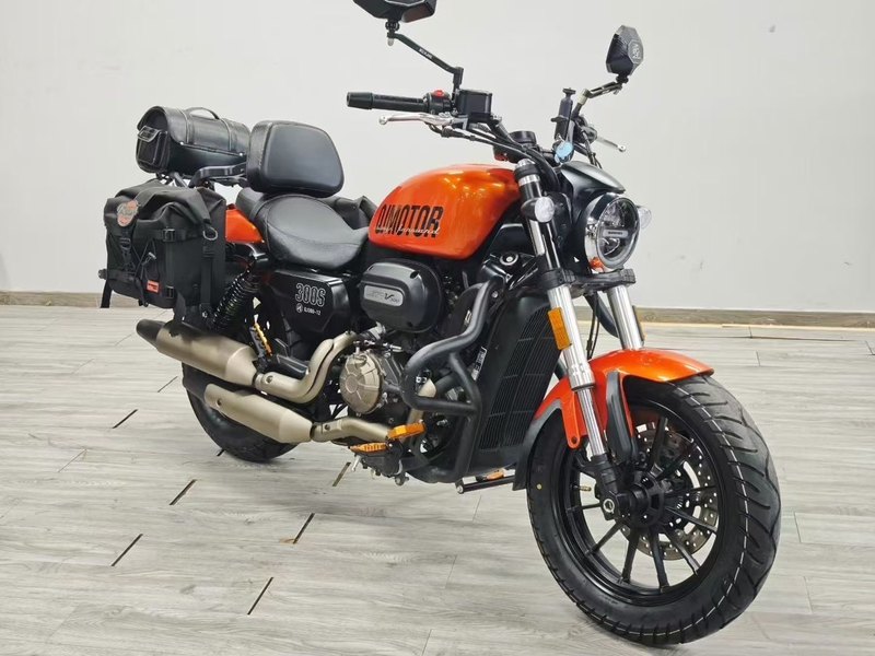 二手QJMOTOR闪300