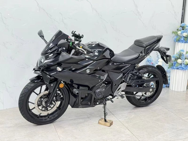 二手豪爵铃木GSX250R