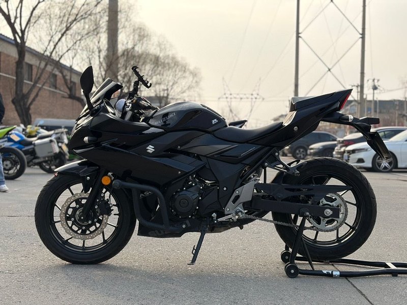 二手豪爵铃木GSX250R