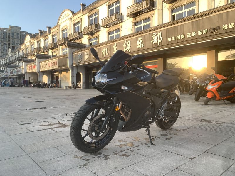 二手豪爵铃木GSX250R