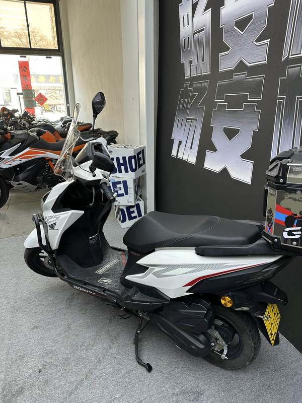 二手新大洲本田裂行 RX125Fi