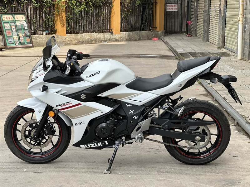 二手豪爵铃木GSX250R