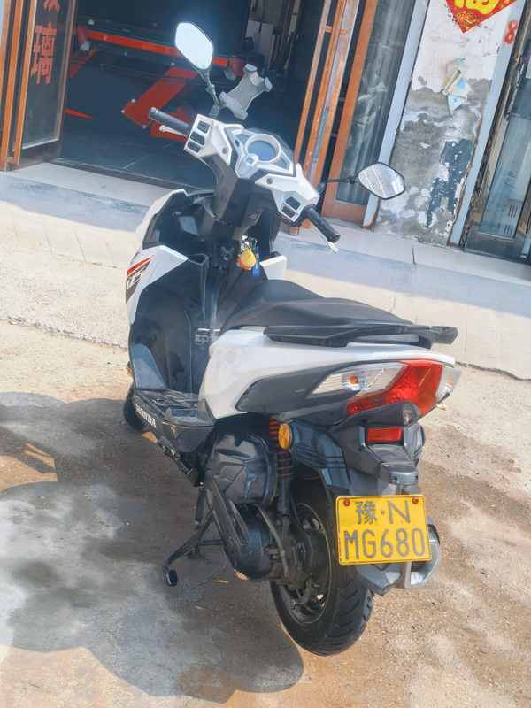 二手新大洲本田裂行 RX125Fi