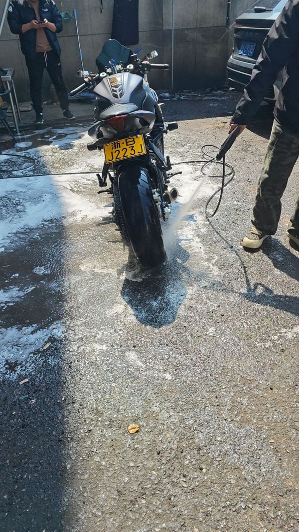 二手豪爵铃木GSX250R