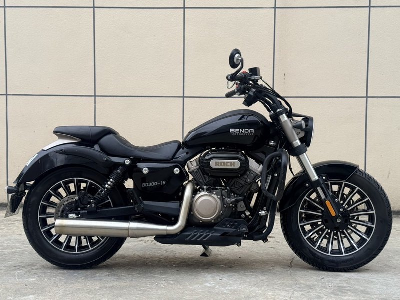 二手奔达Rock300 灰石