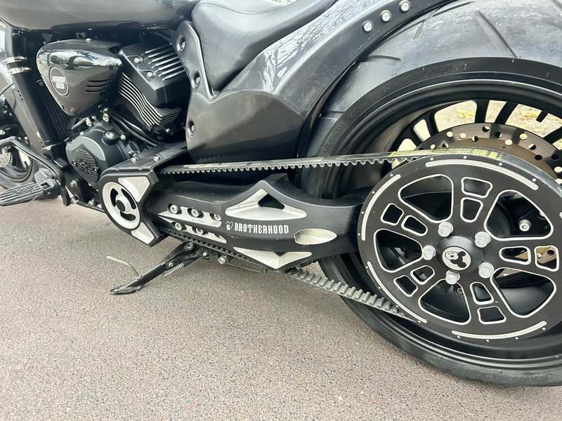 二手香帅金刚狼800S