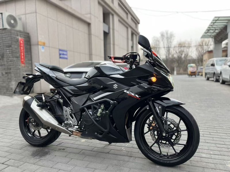 二手豪爵铃木GSX250R