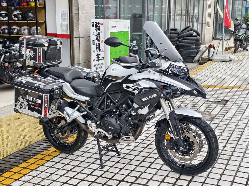二手贝纳利金鹏 TRK502