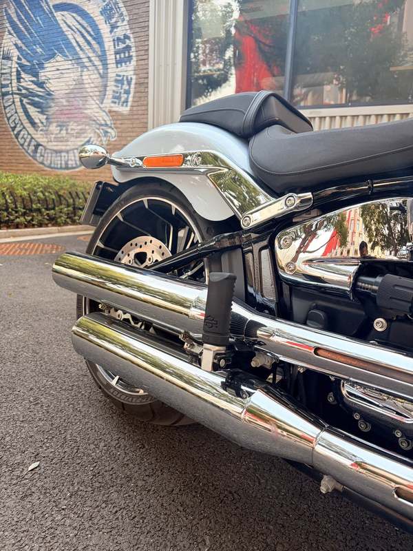 二手哈雷戴维森突破者 Breakout