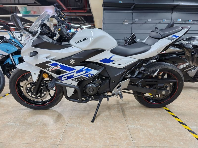 二手豪爵铃木GSX250R
