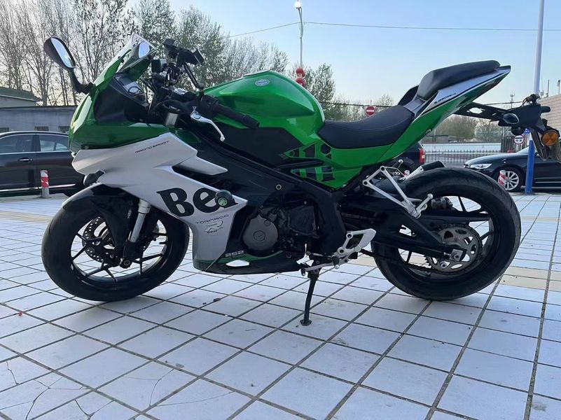 二手贝纳利龙卷风 Tornado 252R