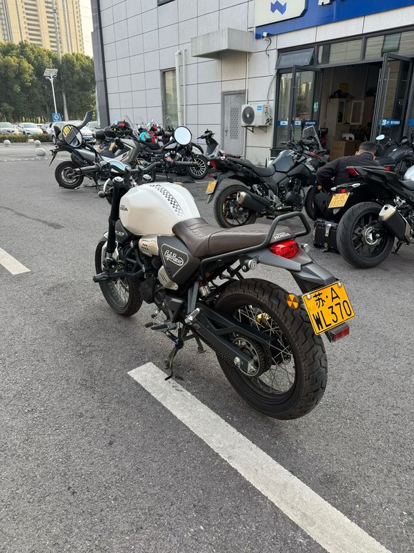 二手五羊本田鸷道 CB190SS