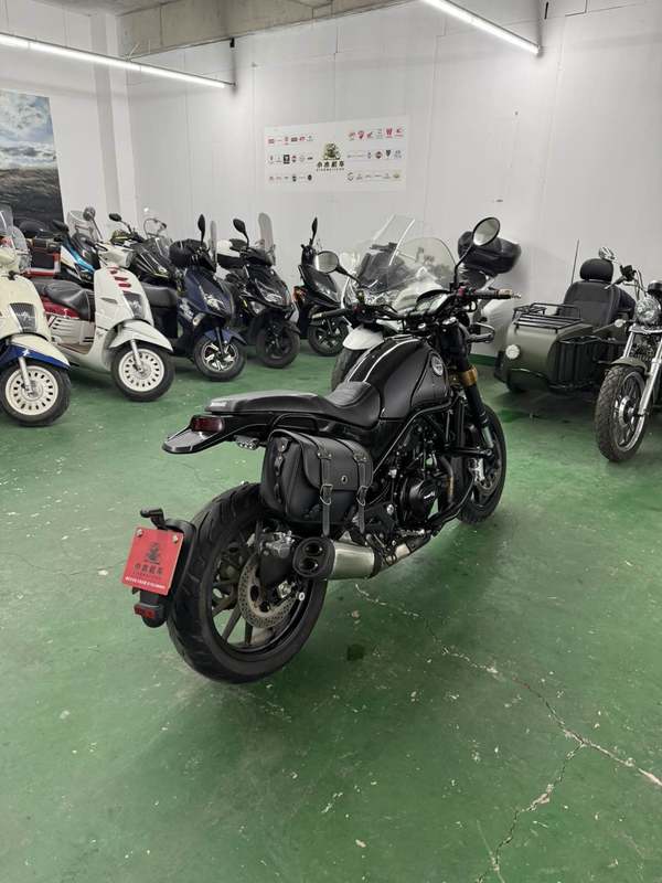 二手贝纳利幼狮 Leoncino 500