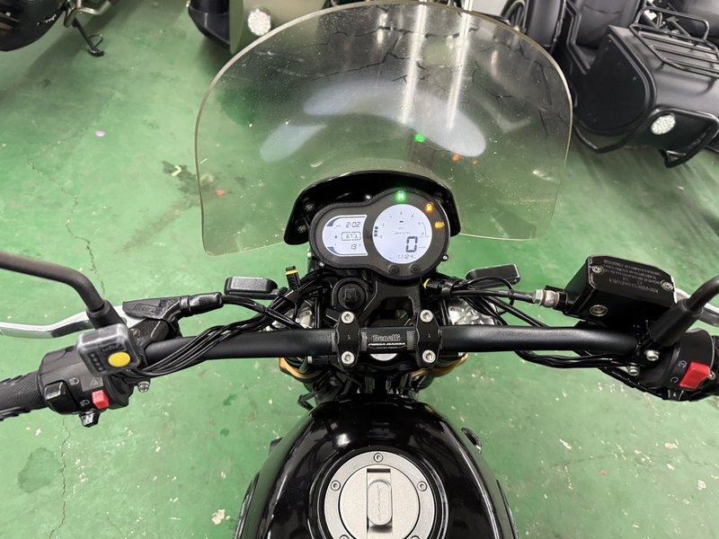 二手贝纳利幼狮 Leoncino 500