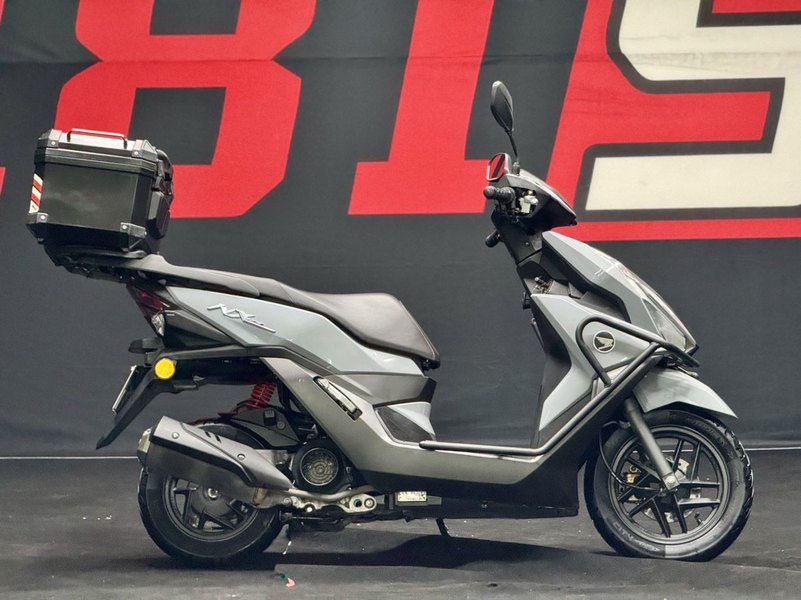 二手五羊本田NX125