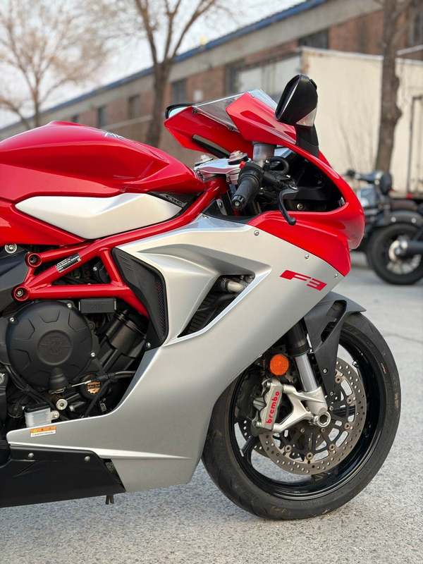 二手奥古斯塔F3 800