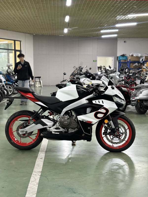 二手阿普利亚RS 457