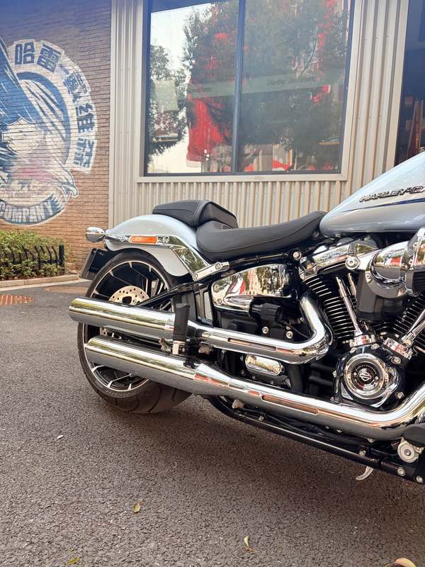 二手哈雷戴维森突破者 Breakout