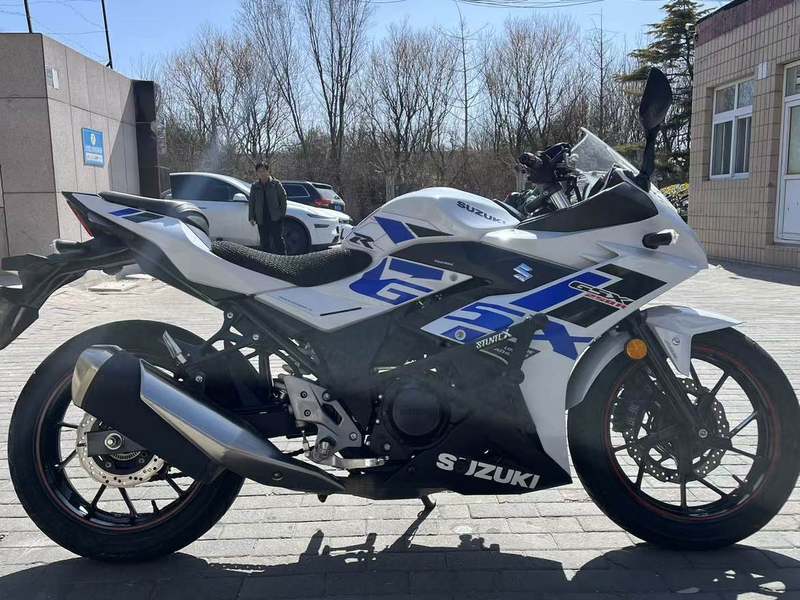 二手豪爵铃木GSX250R