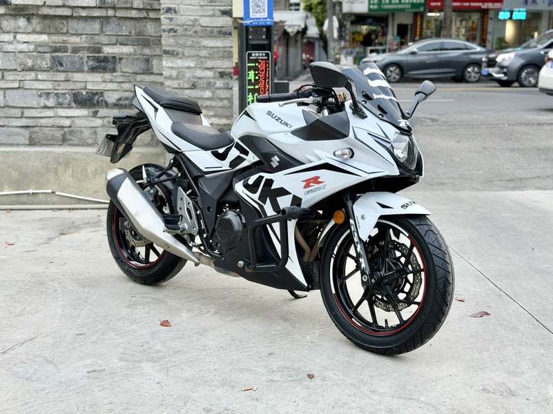二手豪爵铃木GSX250R
