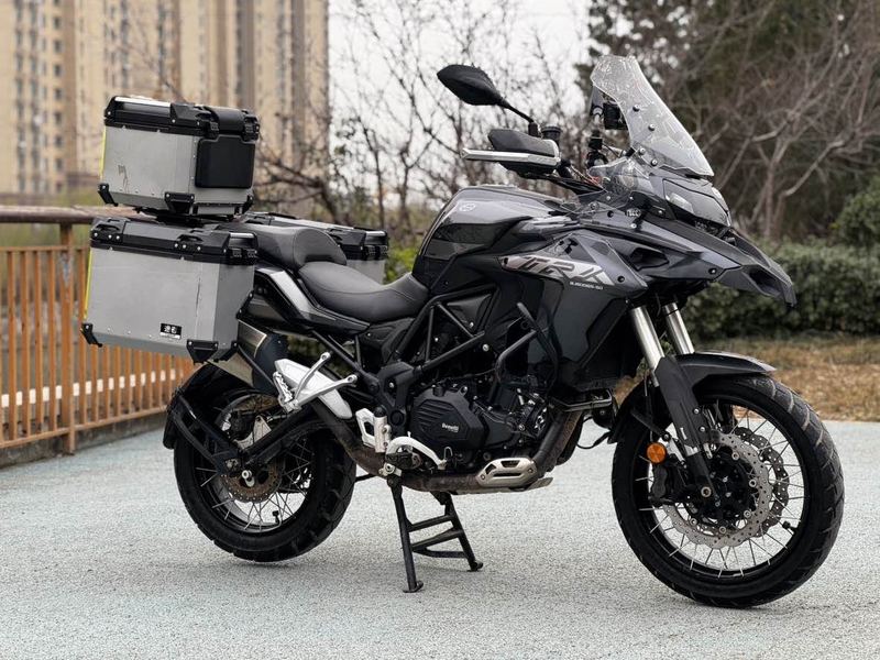 二手贝纳利金鹏 TRK502