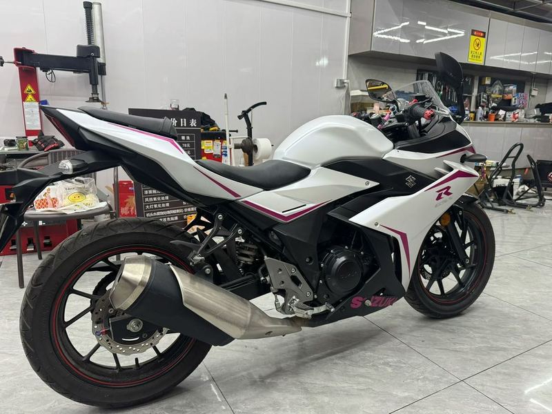 二手豪爵铃木GSX250R
