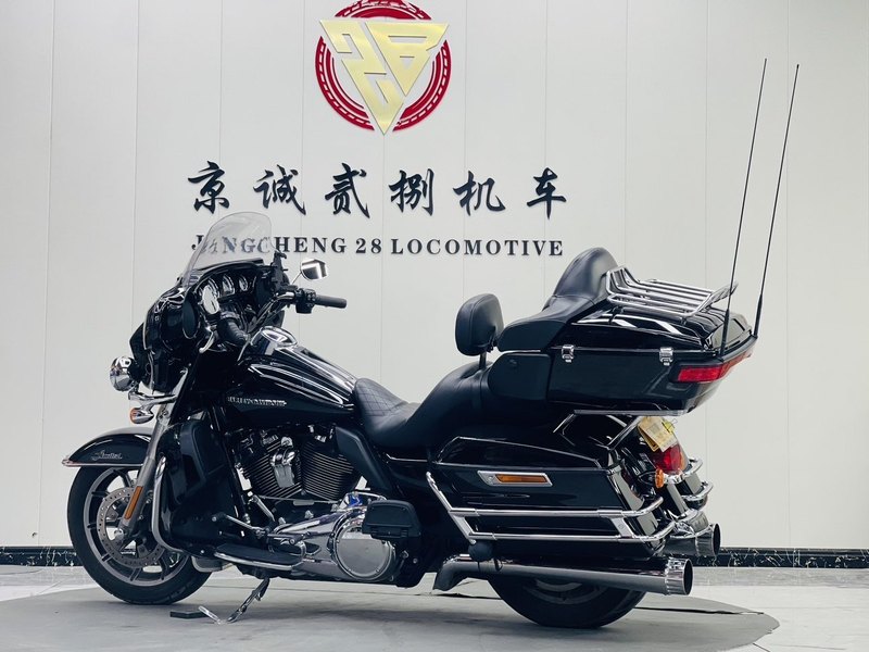 二手哈雷戴维森旗舰滑翔  Limited