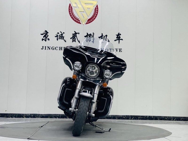 二手哈雷戴维森旗舰滑翔  Limited