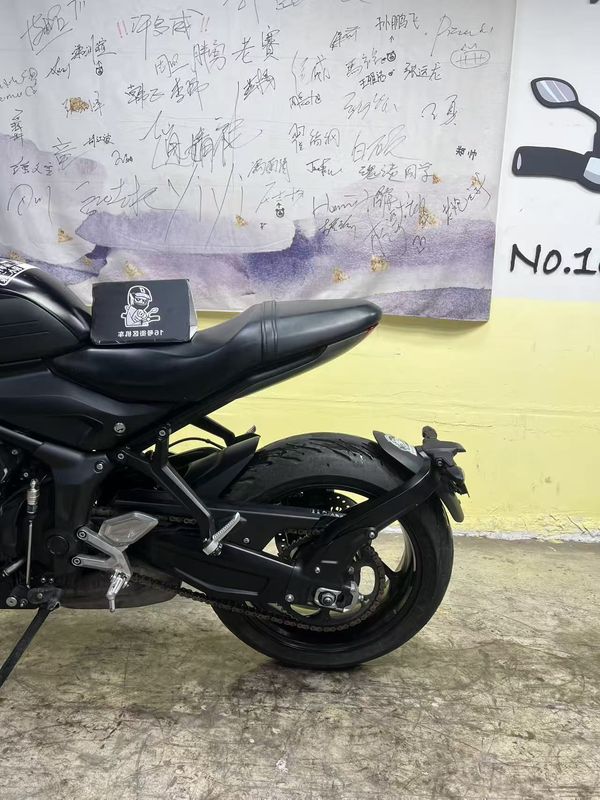 二手凯旋Trident 660