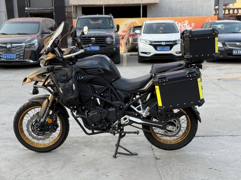 二手贝纳利TRK552