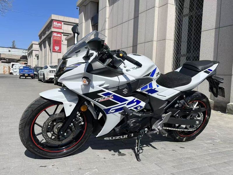 二手豪爵铃木GSX250R