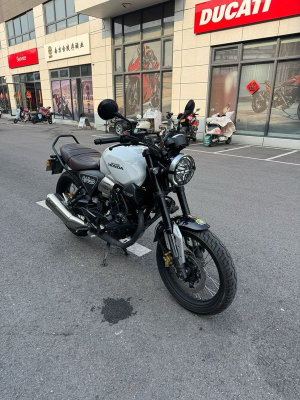 二手五羊本田鸷道 CB190SS