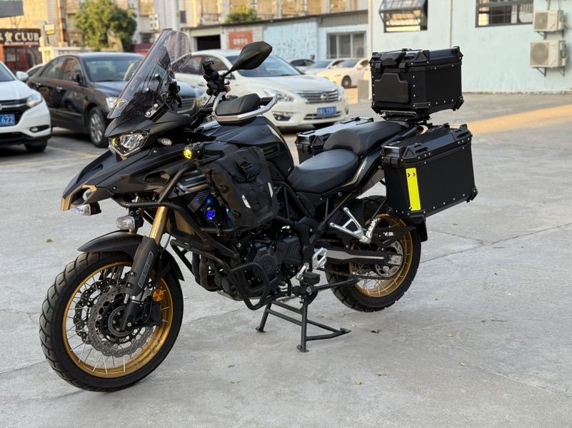 二手贝纳利TRK552