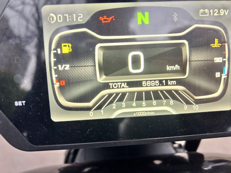 二手香帅金刚狼800S