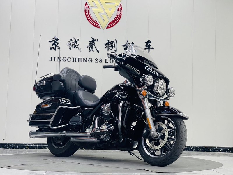 二手哈雷戴维森旗舰滑翔  Limited
