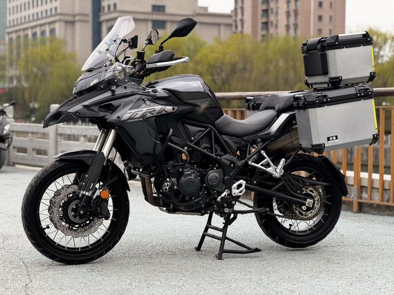 二手贝纳利金鹏 TRK502
