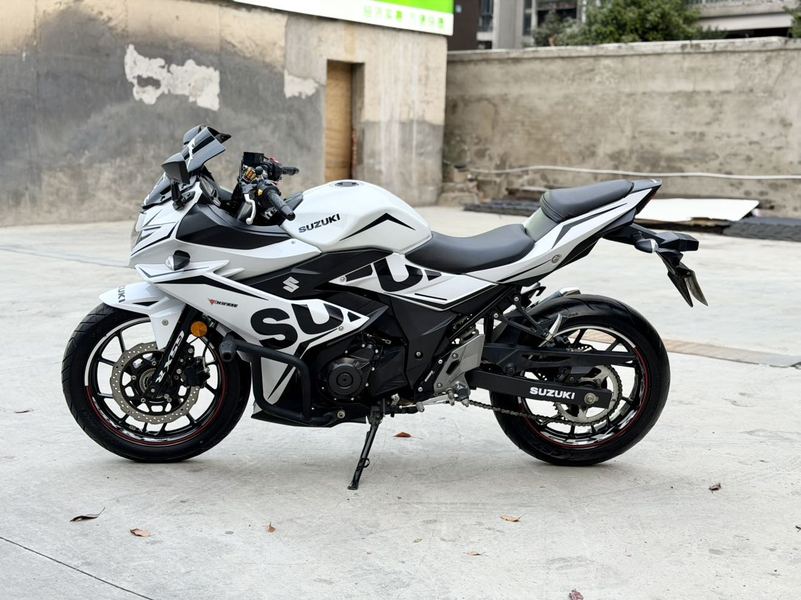 二手豪爵铃木GSX250R