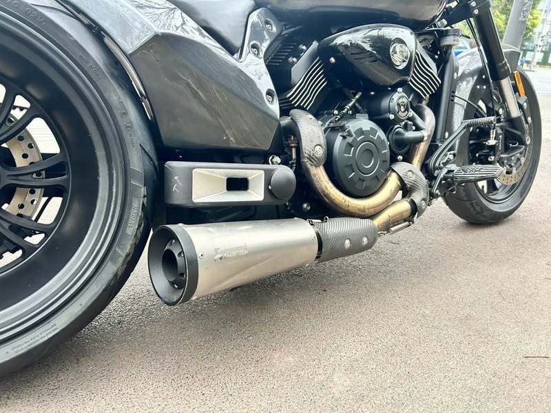 二手香帅金刚狼800S