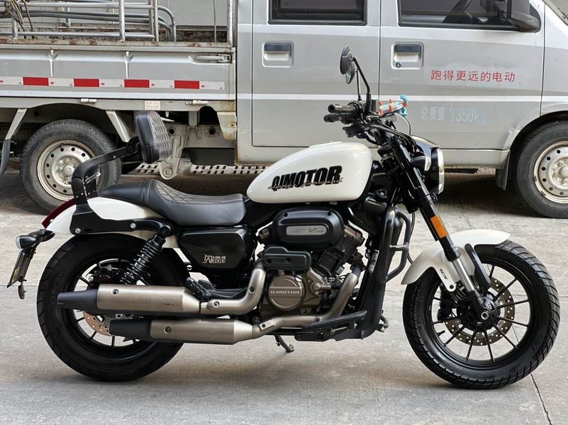 二手QJMOTOR闪300