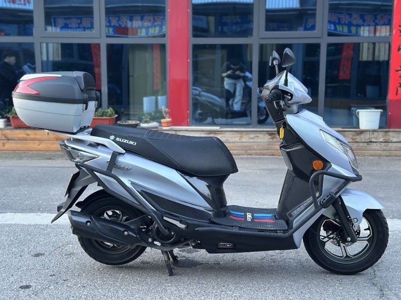 二手济南铃木优驿 UE125T