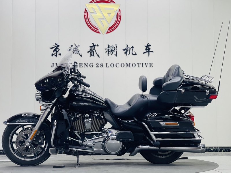 二手哈雷戴维森旗舰滑翔  Limited