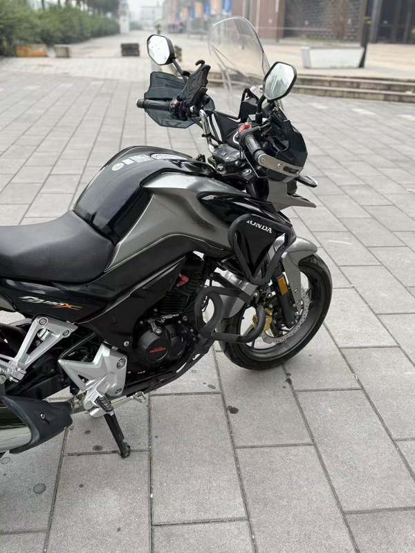 二手五羊本田猛鸷 CB190X