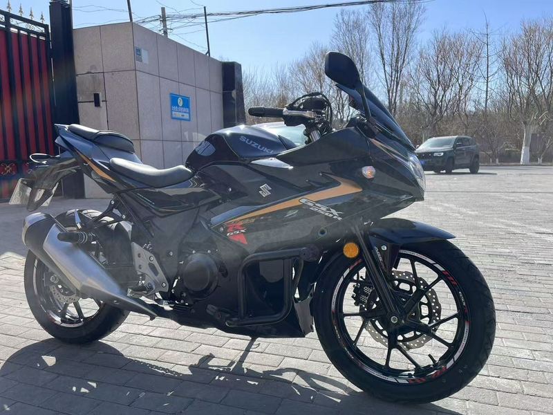 二手豪爵铃木GSX250R