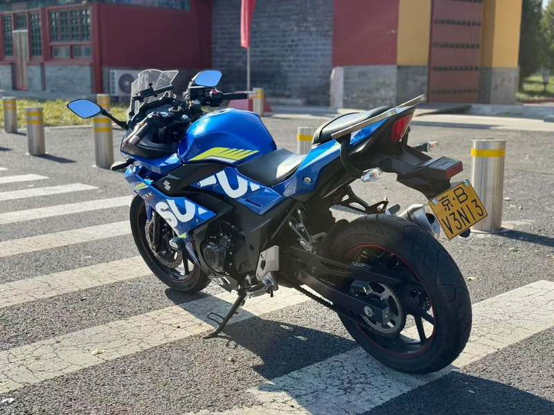 二手豪爵铃木GSX250R
