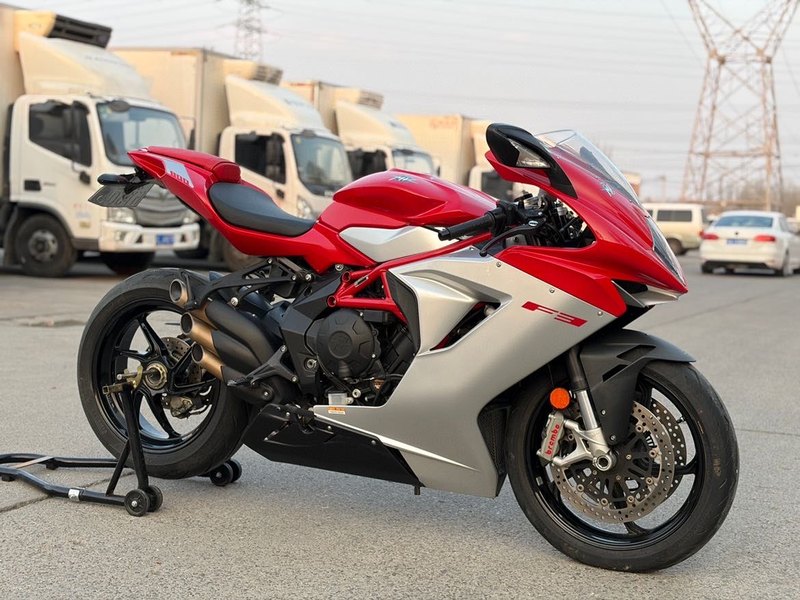 二手奥古斯塔F3 800