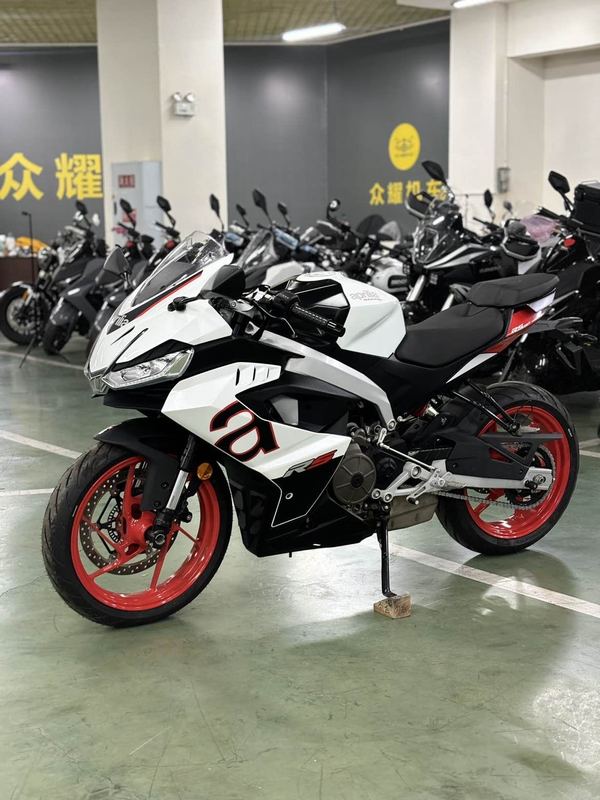 二手阿普利亚RS 457