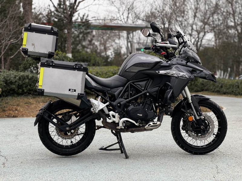 二手贝纳利金鹏 TRK502