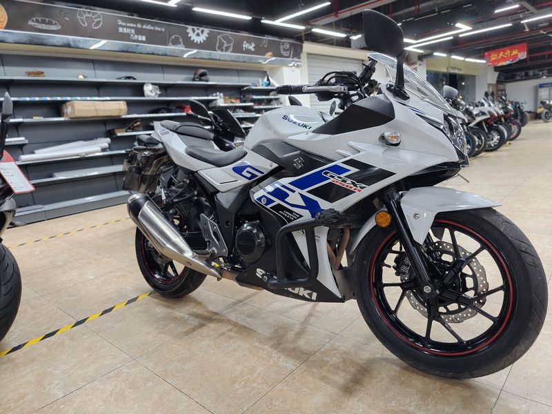 二手豪爵铃木GSX250R